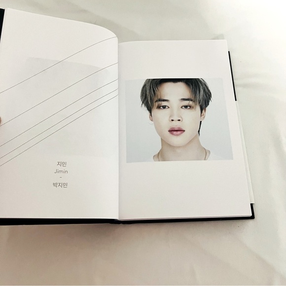 Beyond the Story 10-Year Record of BTS by Myeongseok Kang and BTS Hardcover NEW - Picture 6 of 7